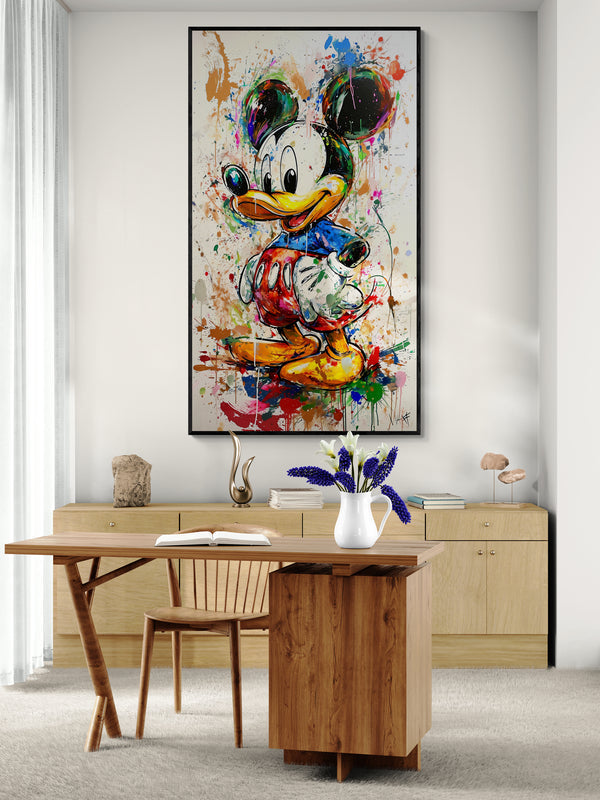 Mickey Mouse Pop Art – Vibrant Street Art